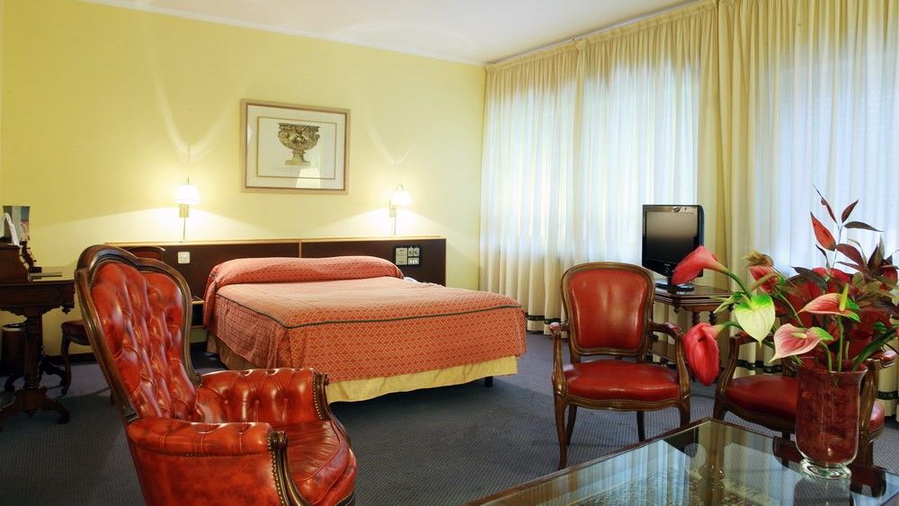 Hotel Goya Zaragoza Buitenkant foto
