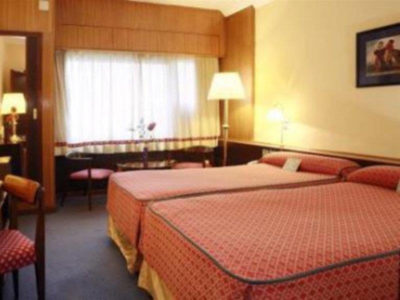 Hotel Goya Zaragoza Buitenkant foto