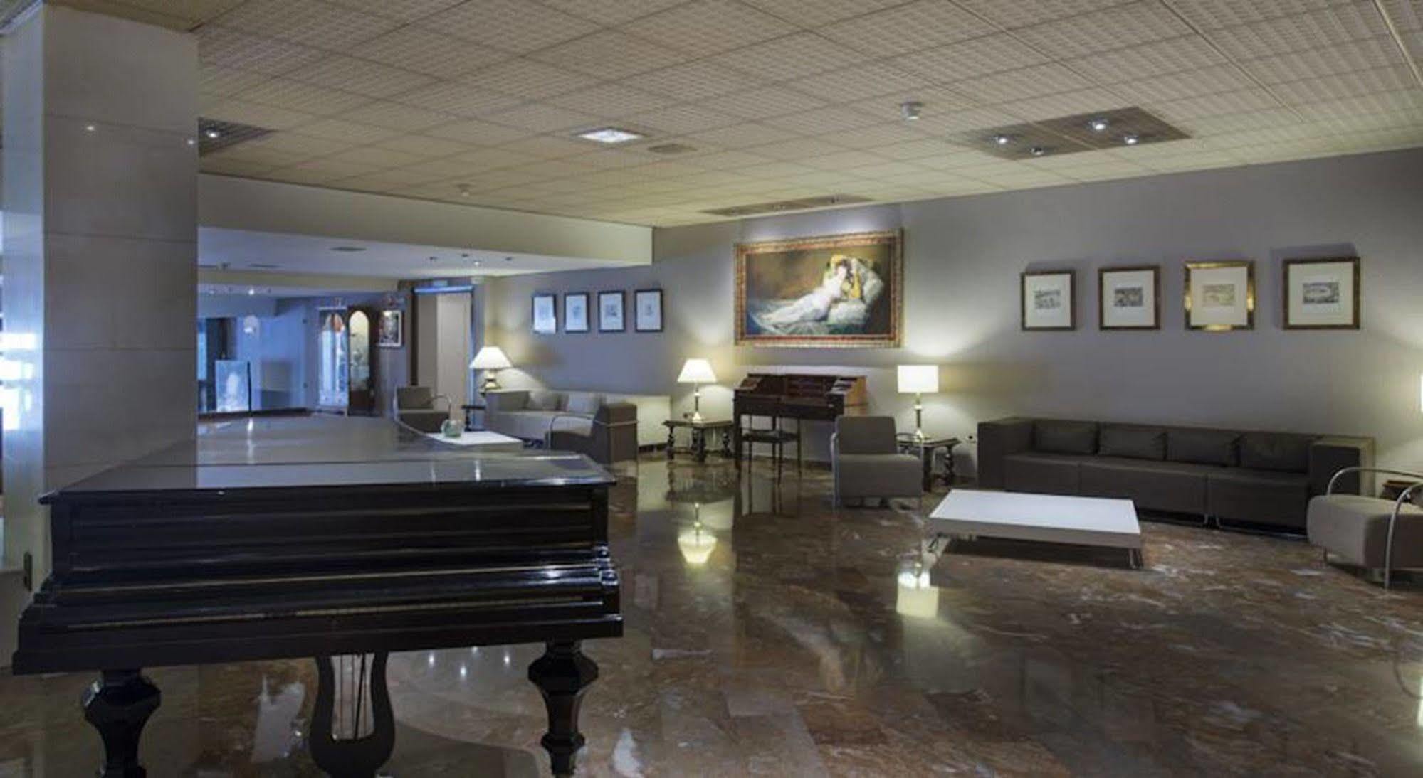 Hotel Goya Zaragoza Buitenkant foto