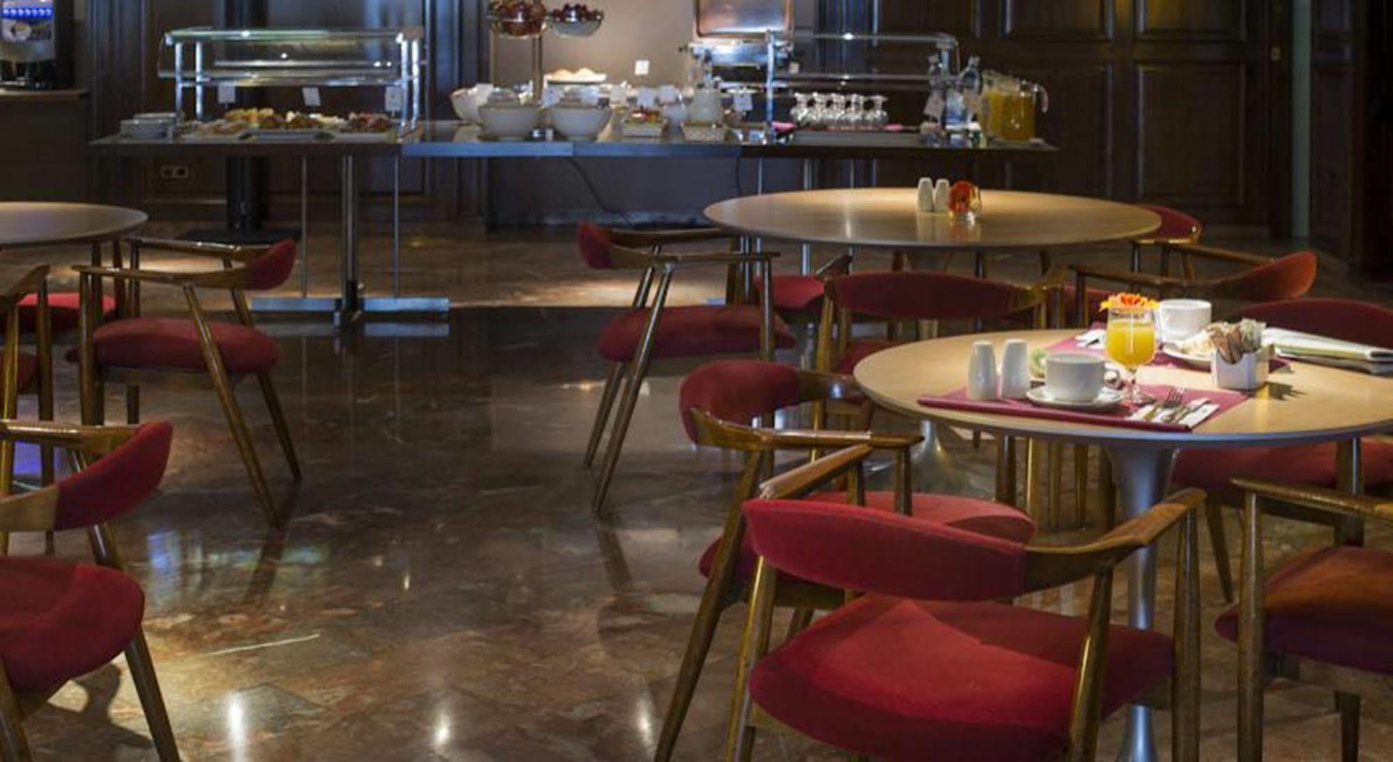 Hotel Goya Zaragoza Restaurant foto