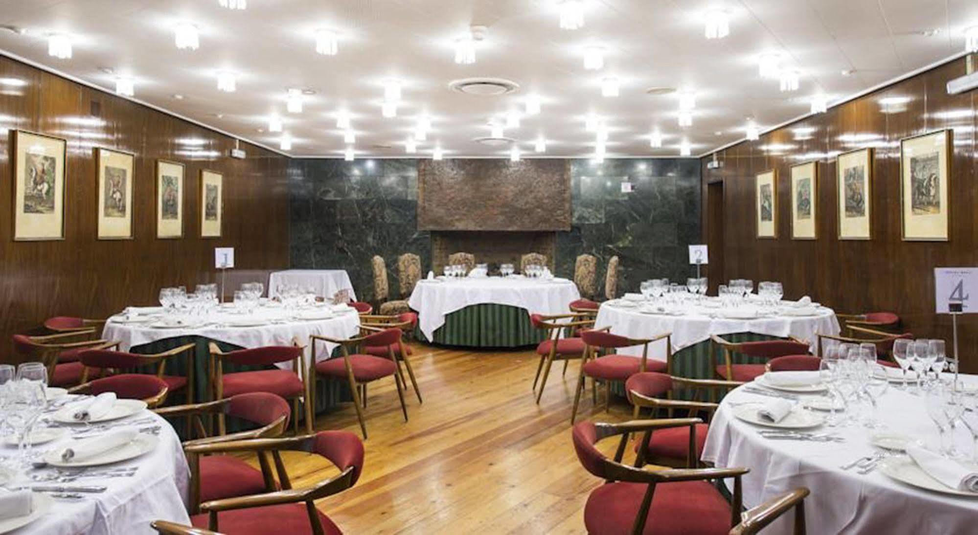 Hotel Goya Zaragoza Buitenkant foto